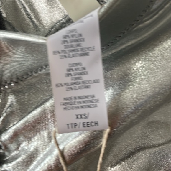 Skims NWT Nickel Metallic Swim V Waist Shorts Size XXS - Picture 4 of 8